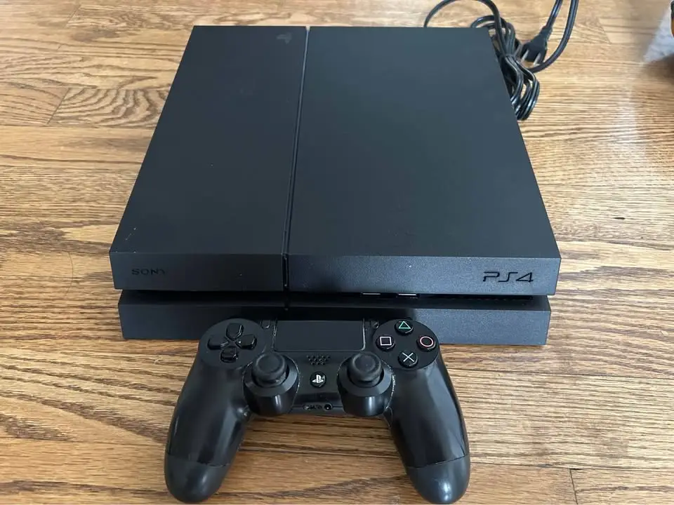 Sony PlayStation 4 med 1 handkontroll
