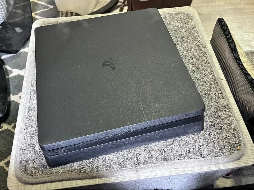 PlayStation 4 Slim – 500 GB - Huvudbild