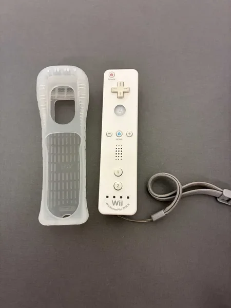 Nintendo Wii + 2 Kontroller & Nunchuck - Miniatyrbild 3