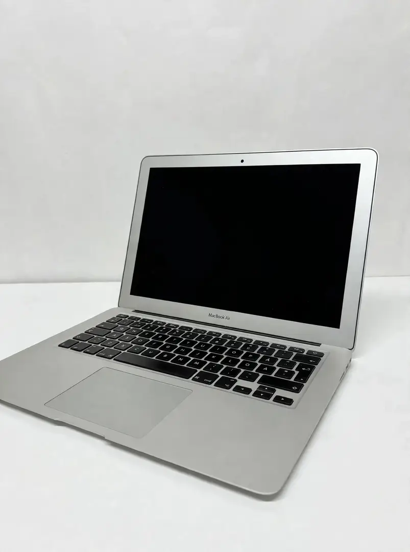 Apple MacBook Air 11 tum - Miniatyrbild 2